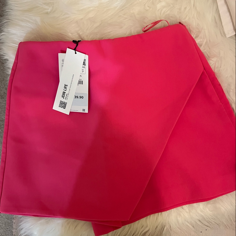 Hot pink ZARA skort